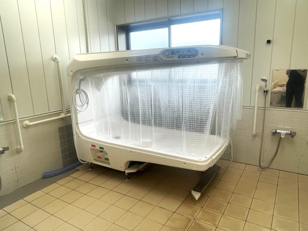 サービス付き高齢者向け住宅〈ドットホーム千城台〉のミスト浴